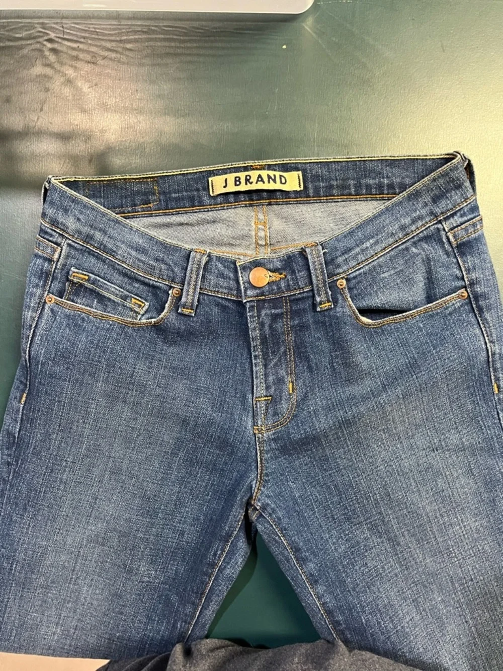 J Brand Boot Cut Flare Ankle Kick Out Super Soft Jeans (241)